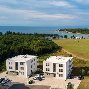 Baden Basanija, Umag-with Sea View, Parking And 300m From The Apartament